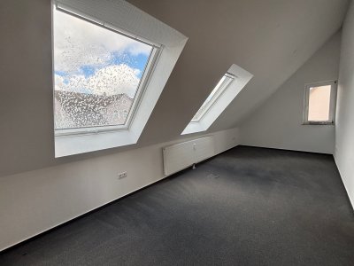  Attraktive Büroeinheit mit Großraumbüro und drei Einzelbüros
